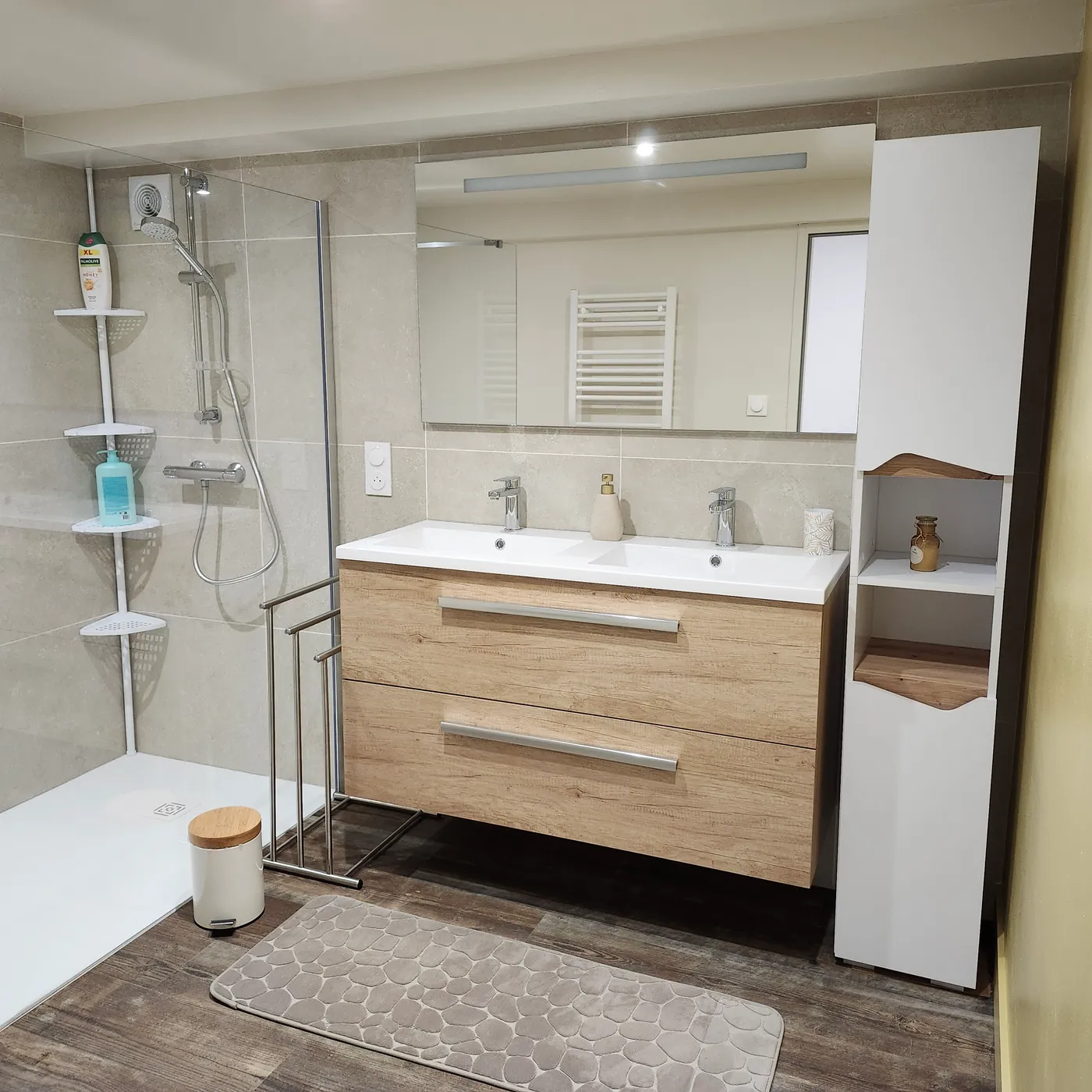 Salle de bain 1 du Gîte du Coteau, location de vacances aux Herbiers près du Puy du Fou