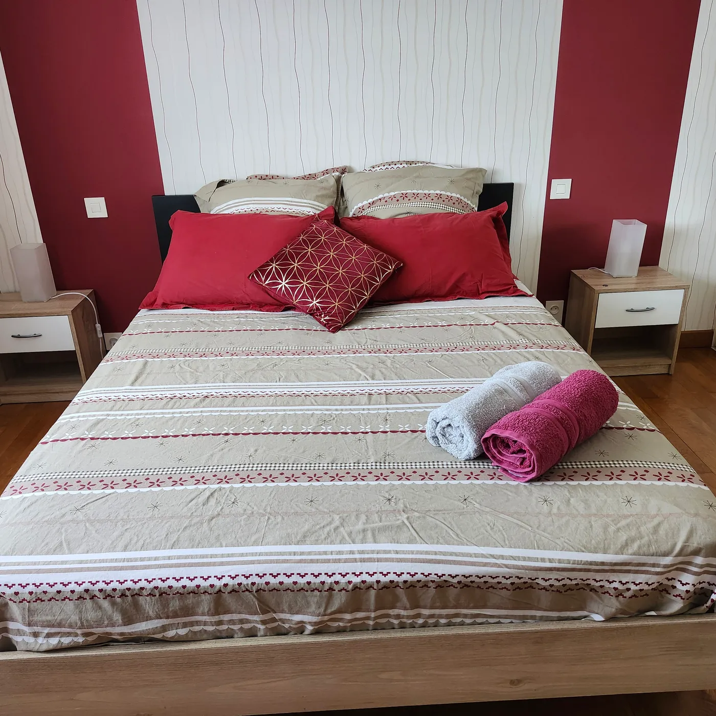 Chambre 3 le Grenat du Gîte du Coteau, location de vacances aux Herbiers près du Puy du Fou